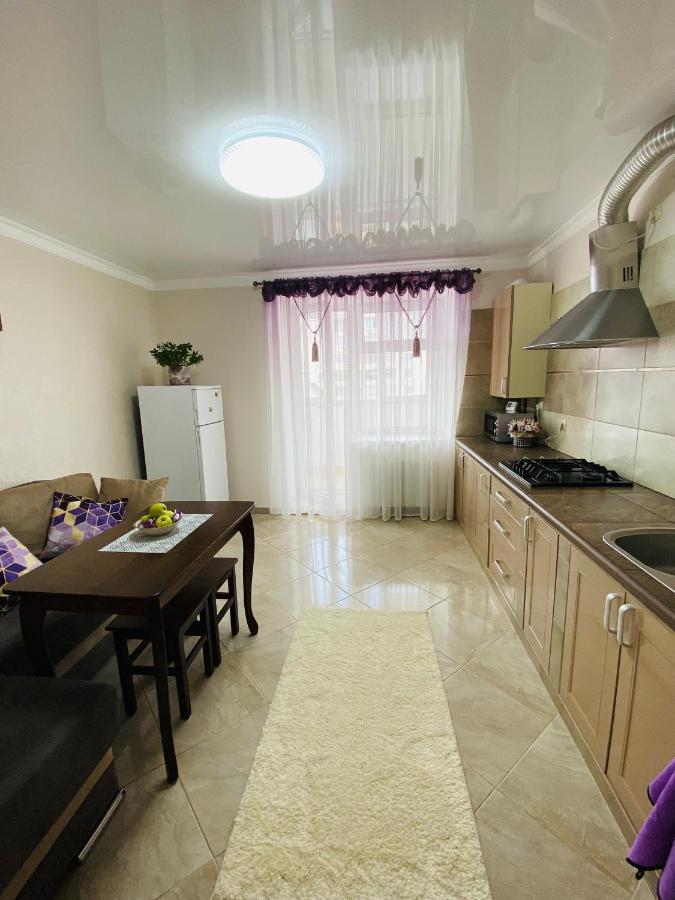 Центр. Поруч Парк Та Став Apartment เตอร์โนปิล ภายนอก รูปภาพ